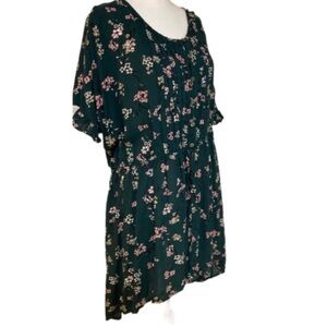 EUC Maurices High/Low Hunter Green & Pink Floral  Tunic Plus Size 3X